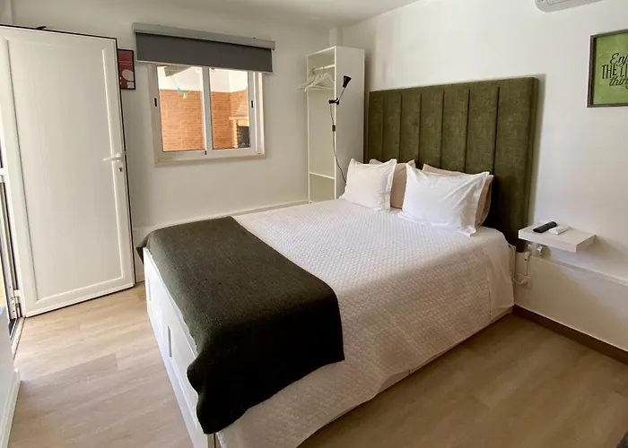 Little Place アパート